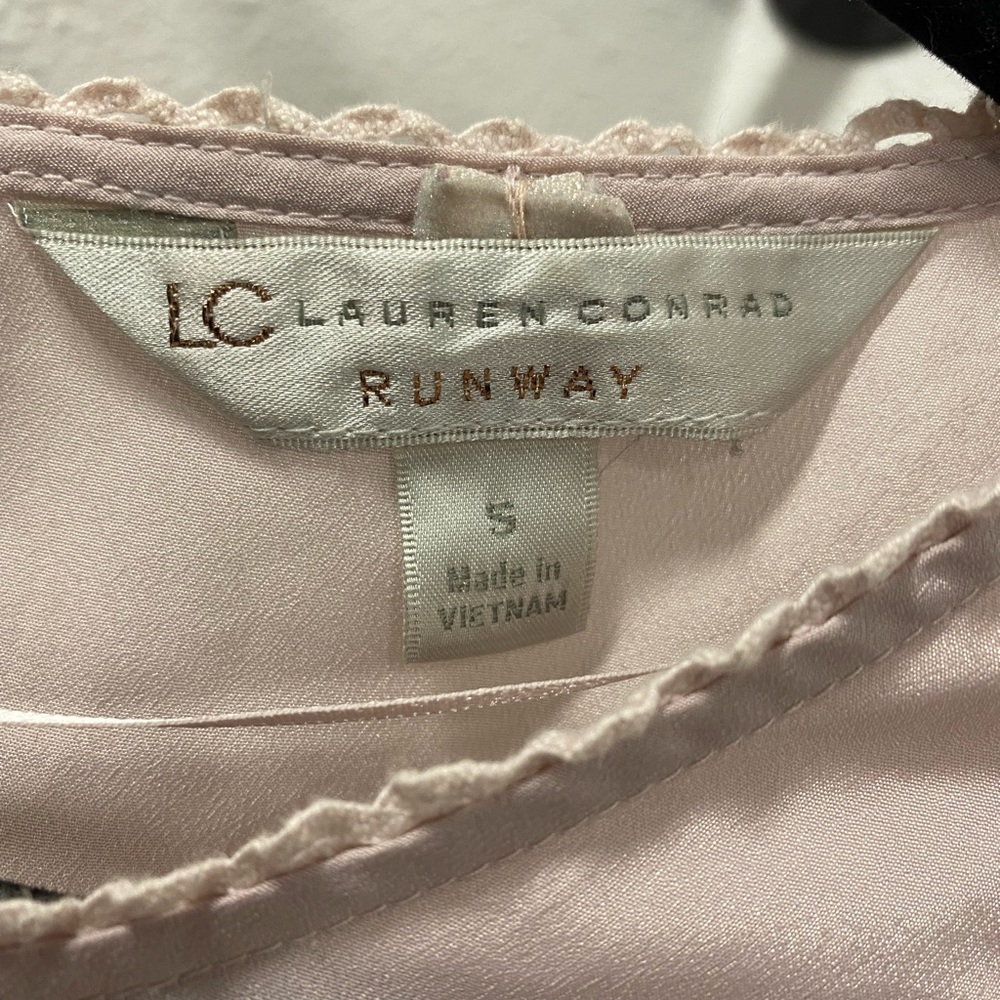 LC top - Picture 2 of 6